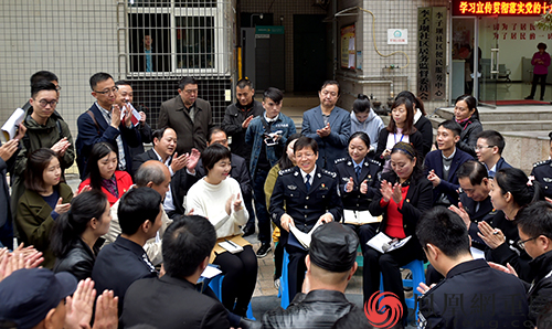 李子坝村委会领导团队全新亮相，未来工作展望揭秘